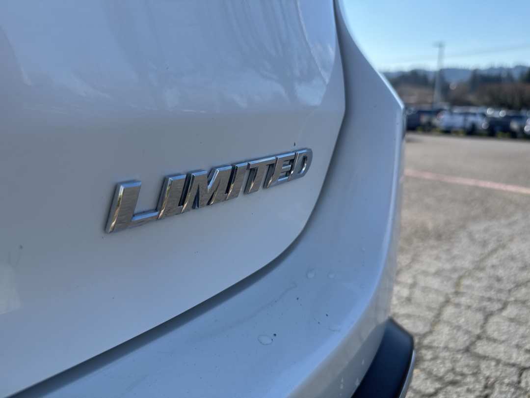 2019 Toyota Highlander - Image 10