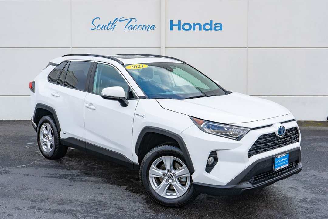 2021 Toyota Rav4 XLE - Image 2