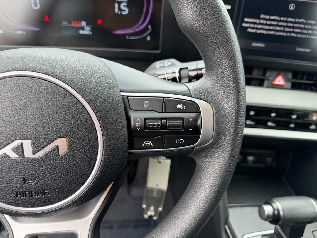 2024 Kia Sportage LX - Image 18