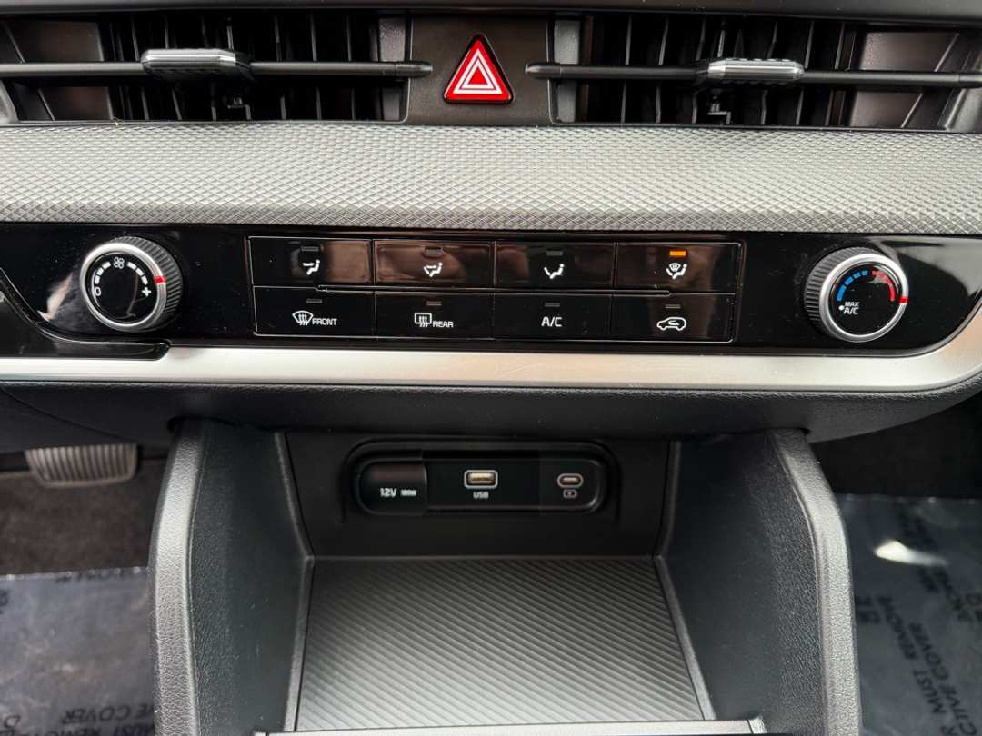 2024 Kia Sportage LX - Image 24
