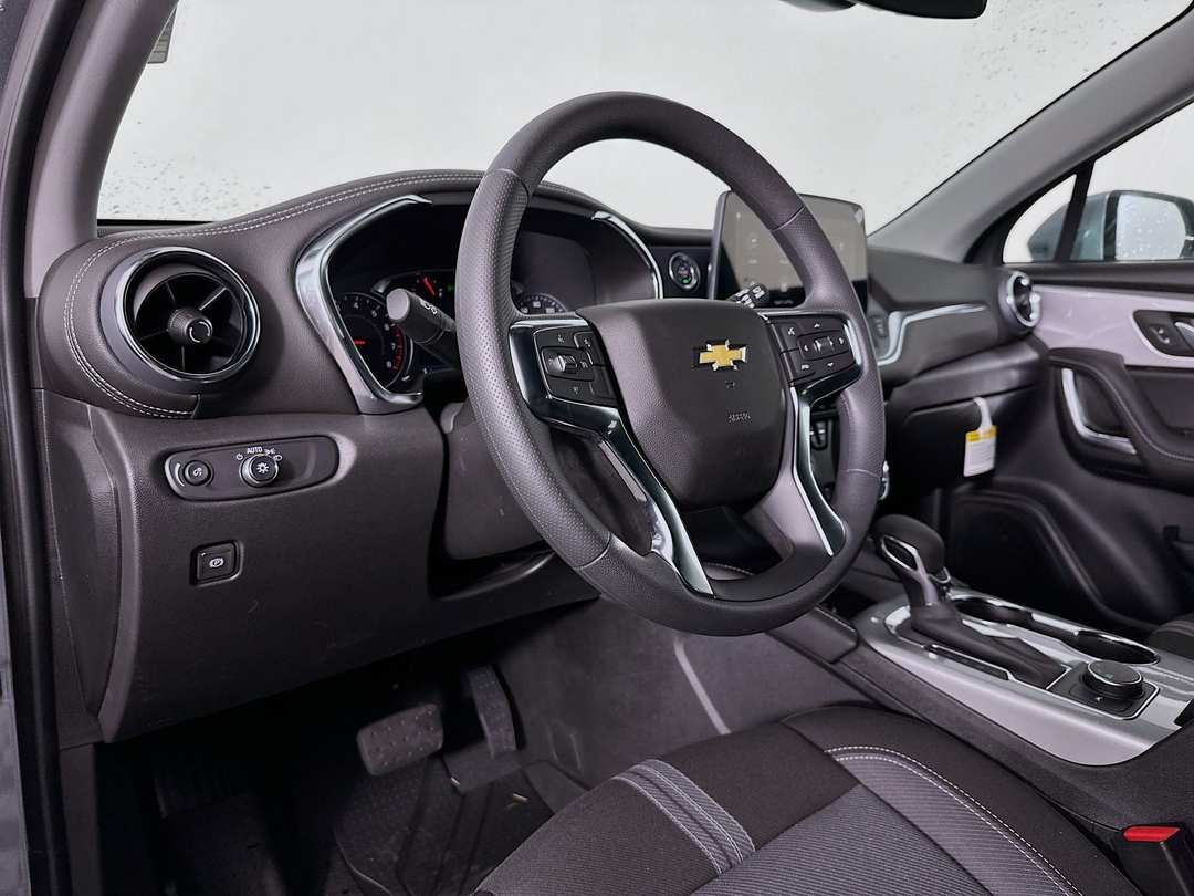 2025 Chevrolet Blazer LT - Image 10