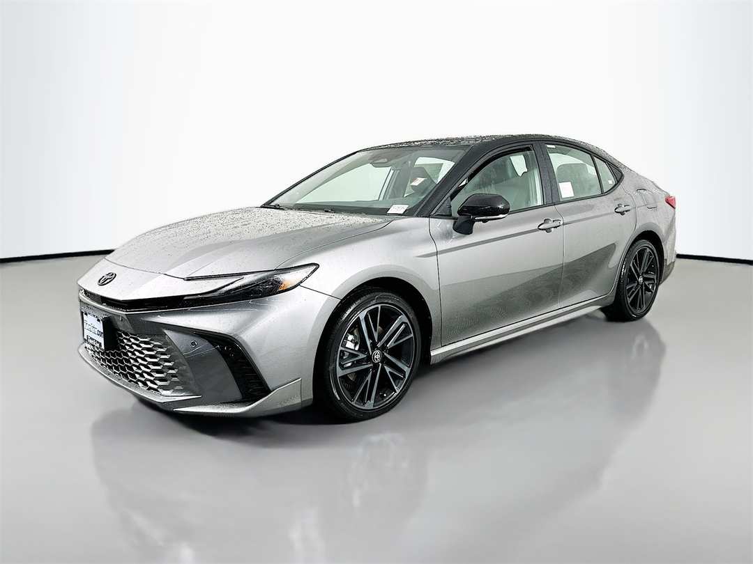 2026 Toyota Camry XSE - Image 3