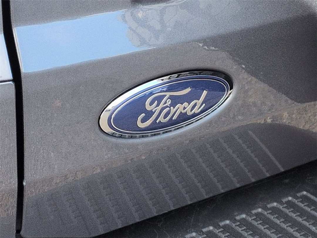 2025 Ford Bronco Badlands - Image 26