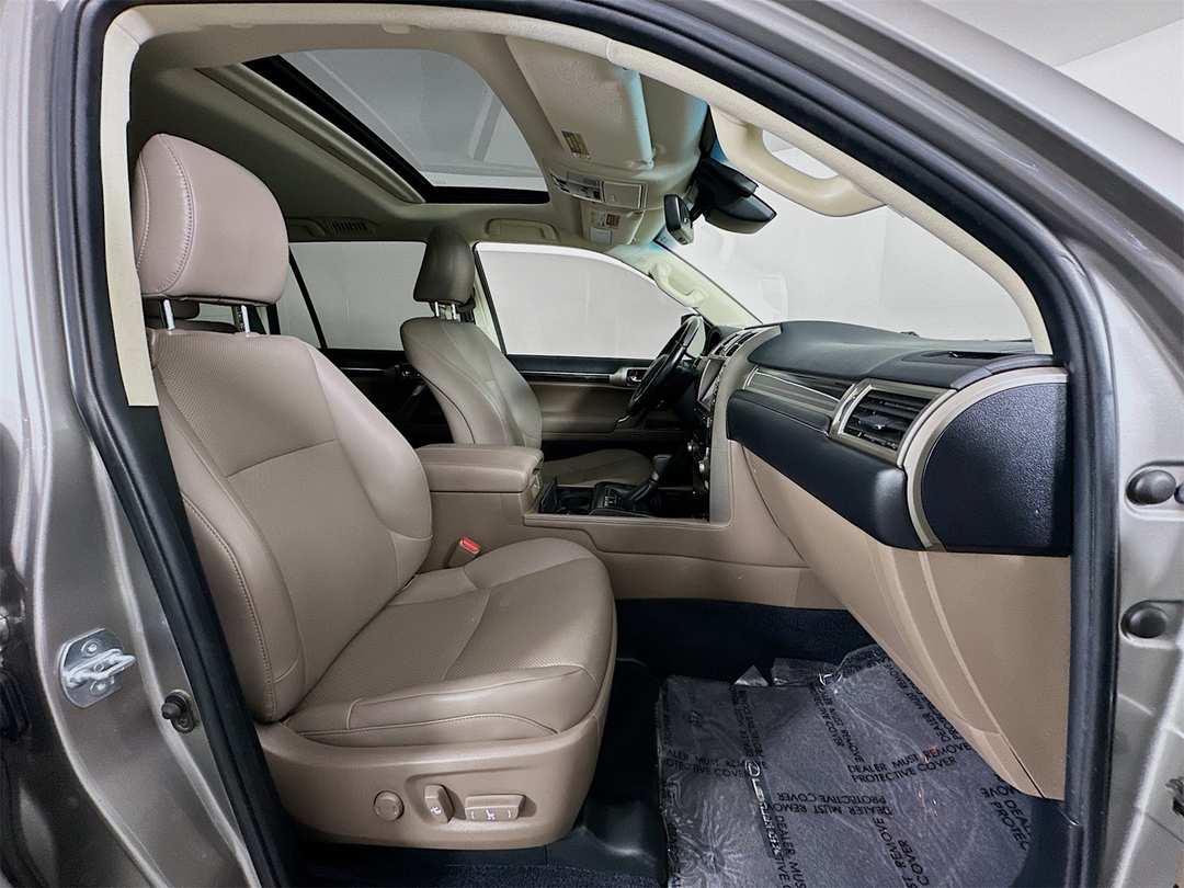 2021 Lexus GX 460 - Image 29