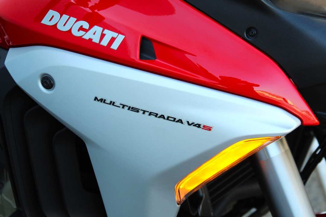 2022 Ducati Multistrada V4 S Travel & Radar - Image 3