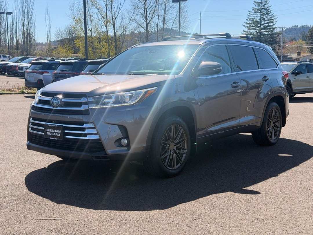 2018 Toyota Highlander Limited - Image 3