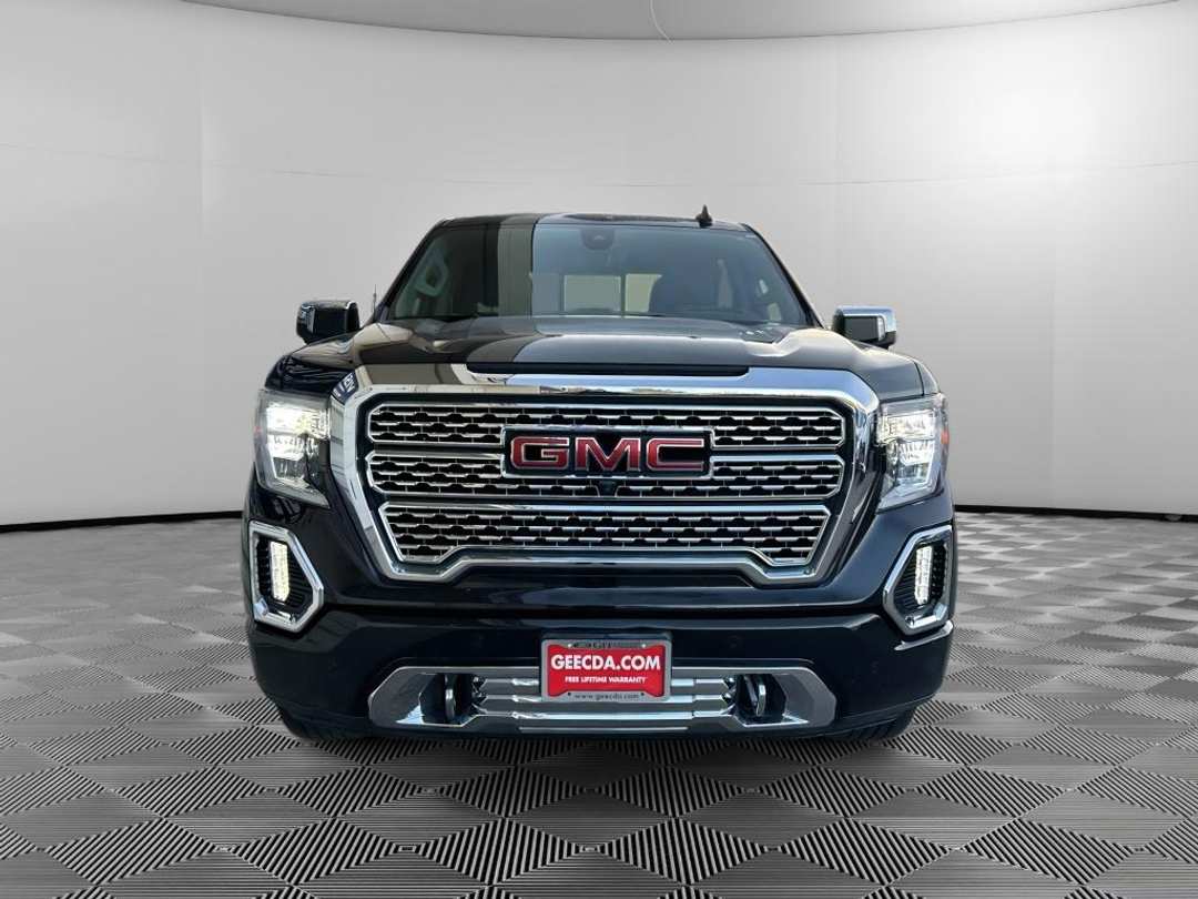 2021 GMC Sierra Denali - Image 2