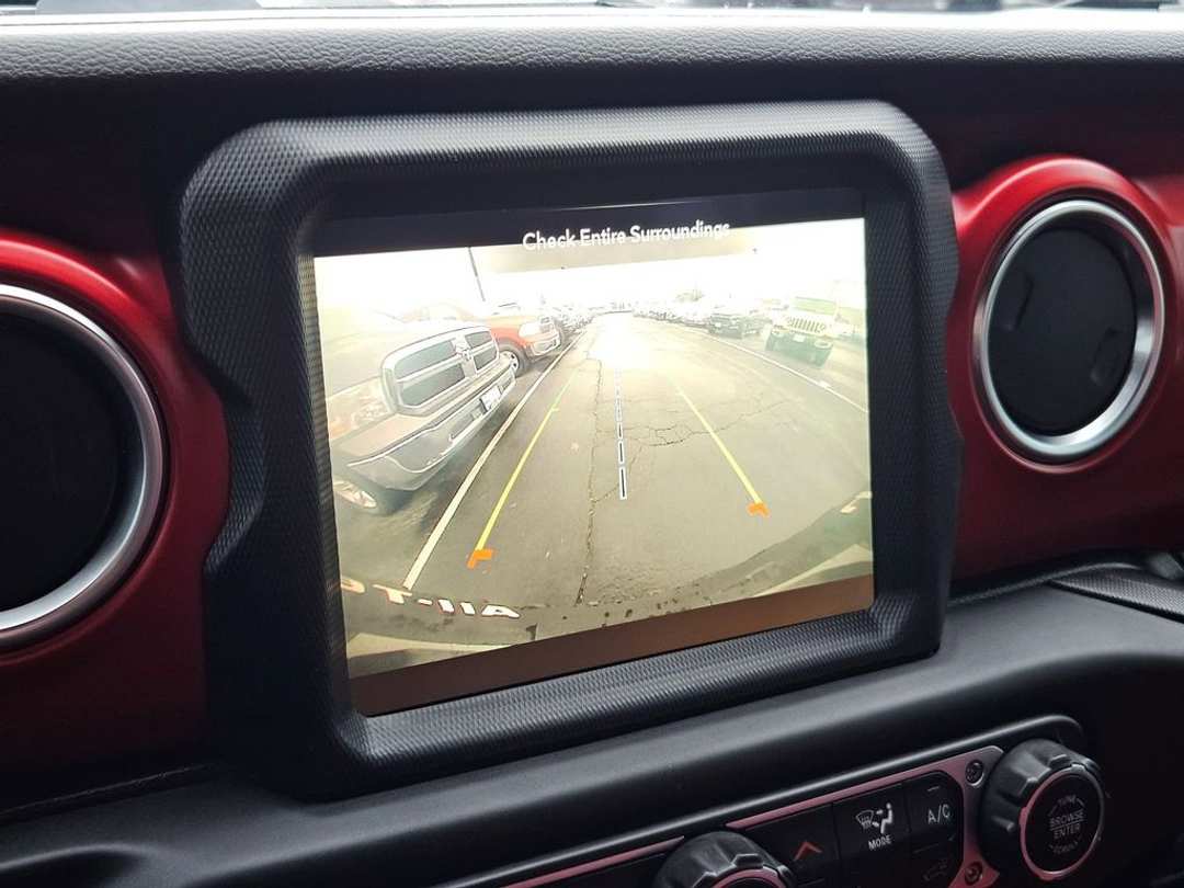 2023 Jeep Wrangler Rubicon - Image 21