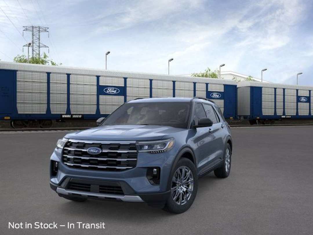 2026 Ford Explorer Active - Image 2