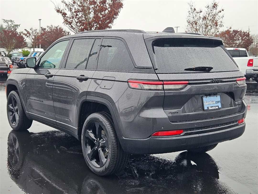 2025 Jeep Grand Cherokee Limited - Image 4