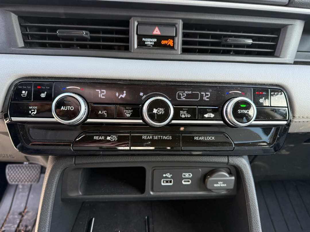 2025 Honda Pilot Elite - Image 16