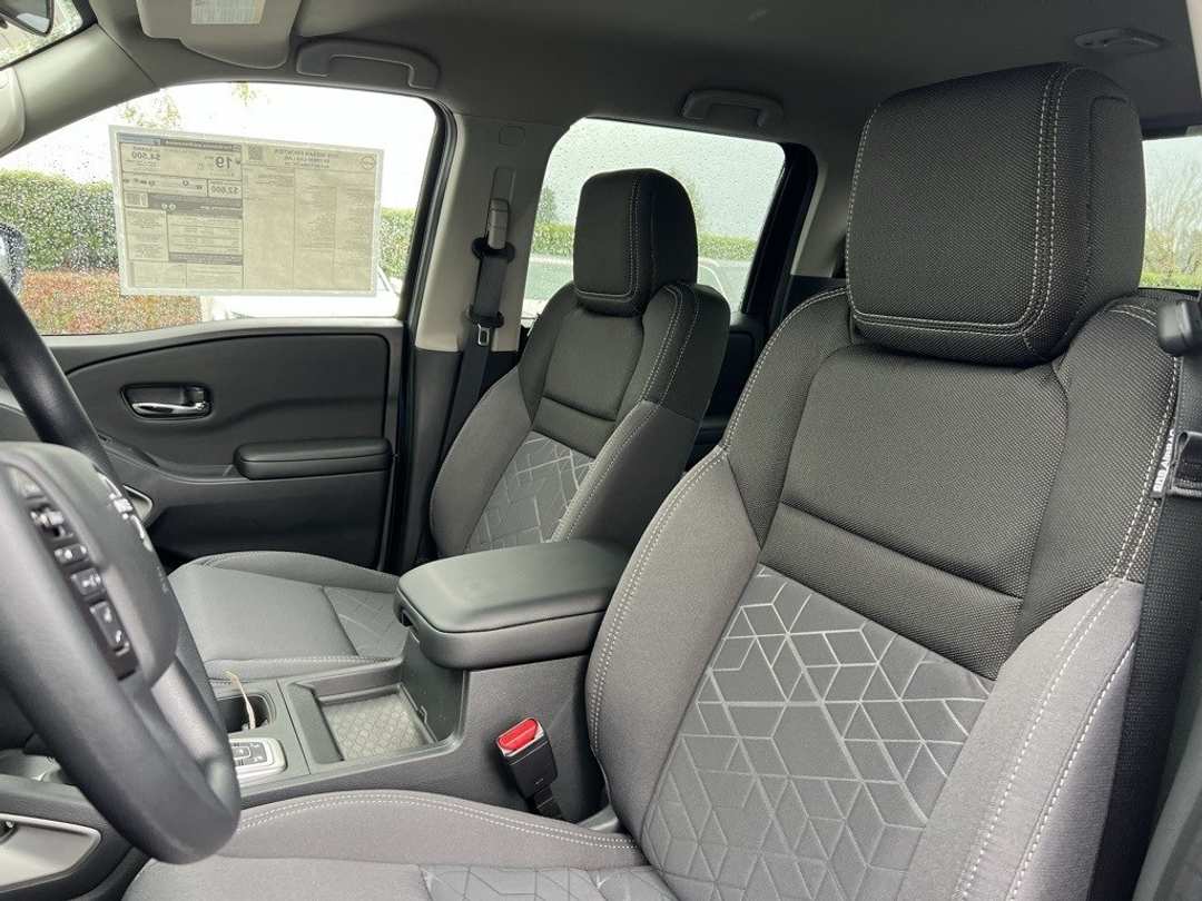 2026 Nissan Frontier SV - Image 13