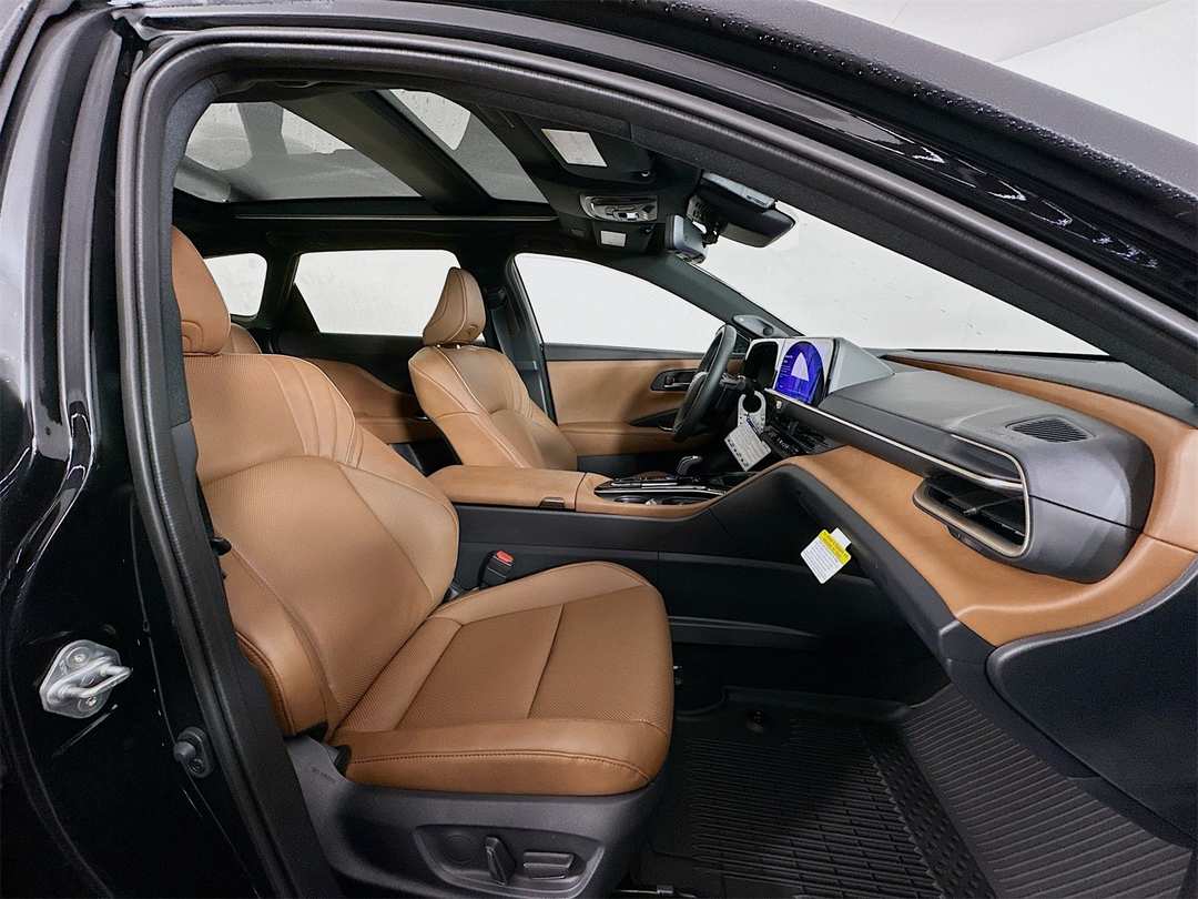 2026 Toyota Crown Signia Limited - Image 30