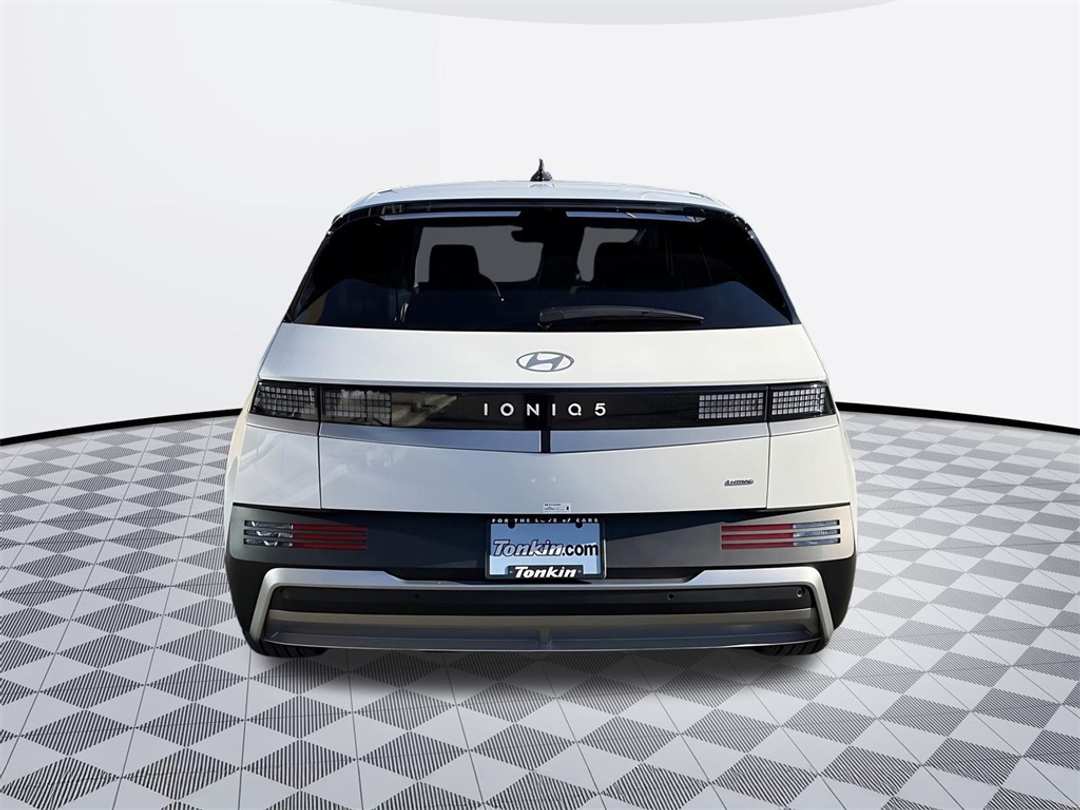 2026 Hyundai Ioniq 5 SEL - Image 6