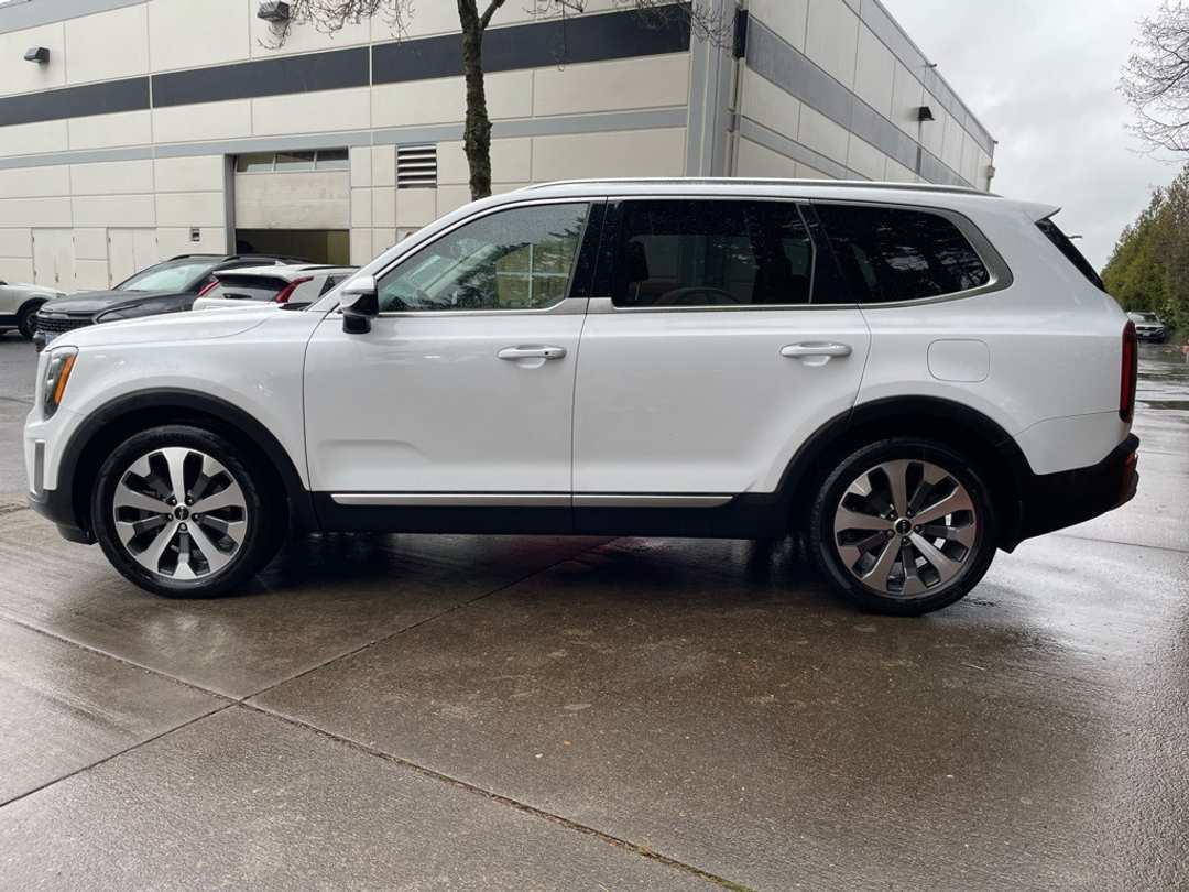 2022 Kia Telluride SX - Image 5