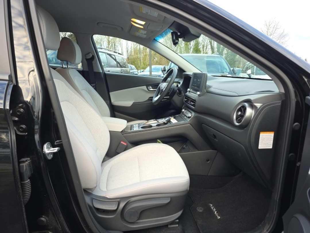 2023 Hyundai Kona SE - Image 21