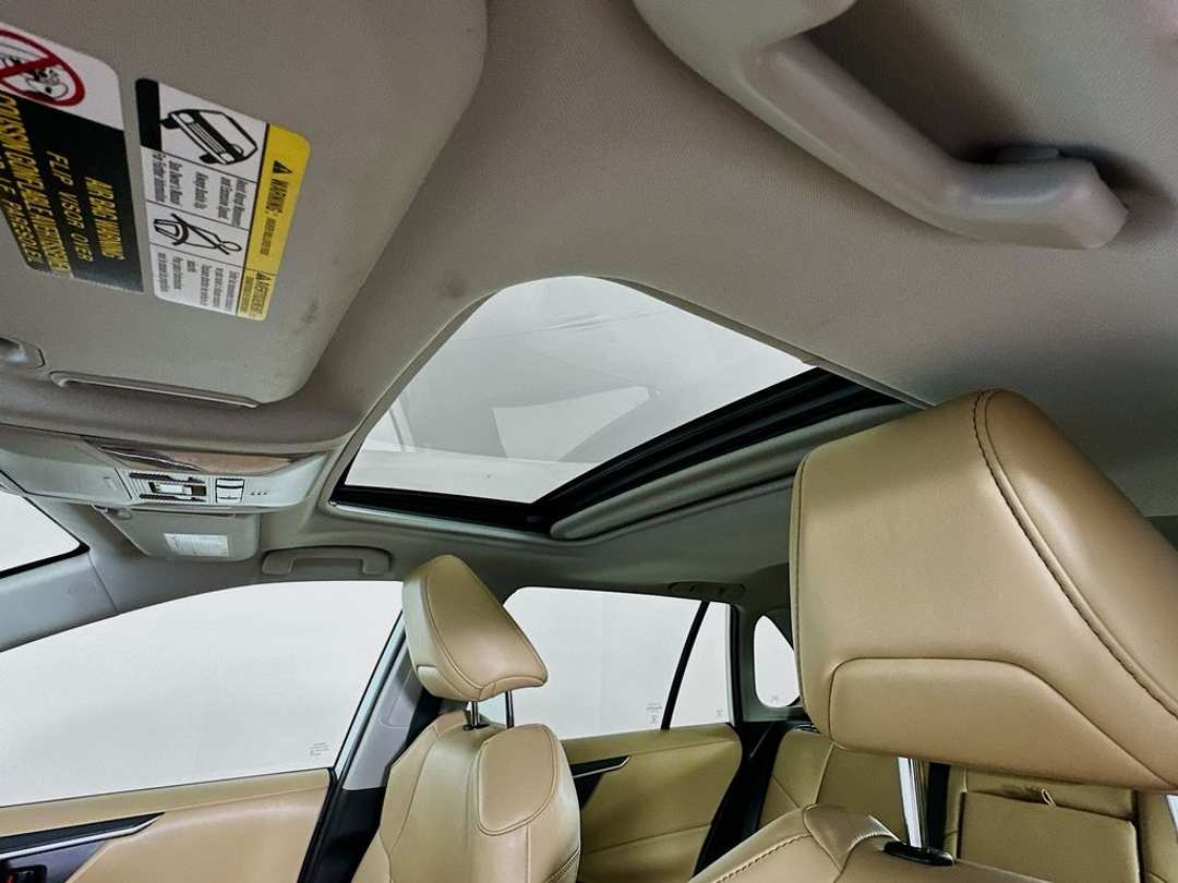 2020 Toyota Rav4 XLE Premium - Image 23