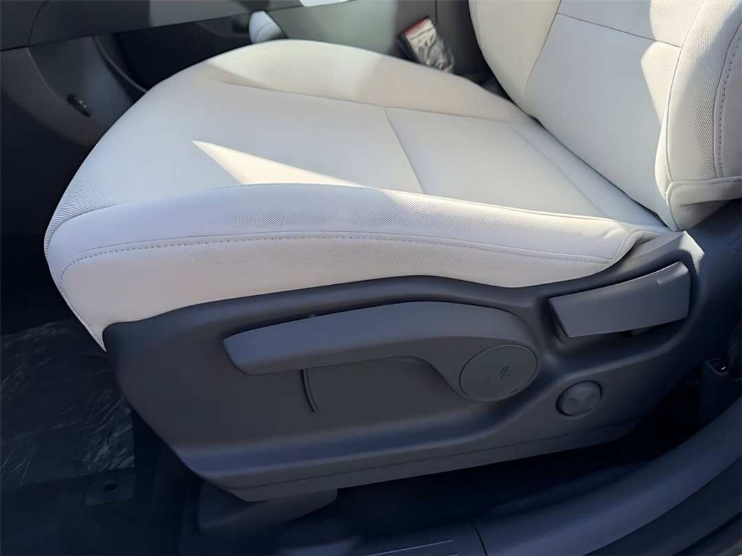 2026 Hyundai Santa Fe SE - Image 13