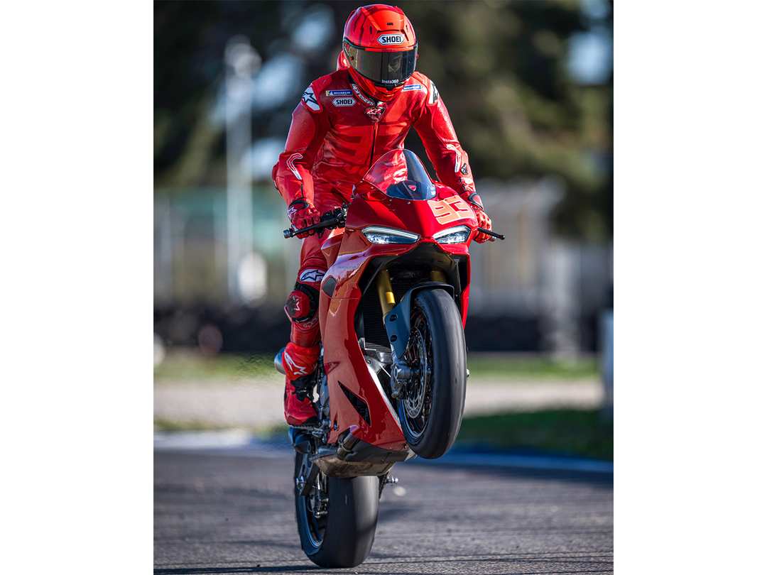 2026 Ducati Panigale V2 - Image 24