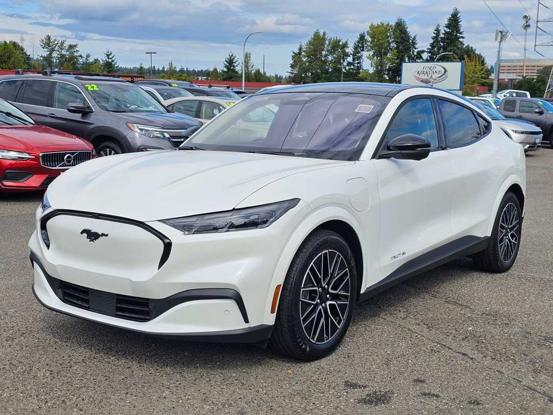 2025 Ford Mustang Mach-E Premium - Image 3