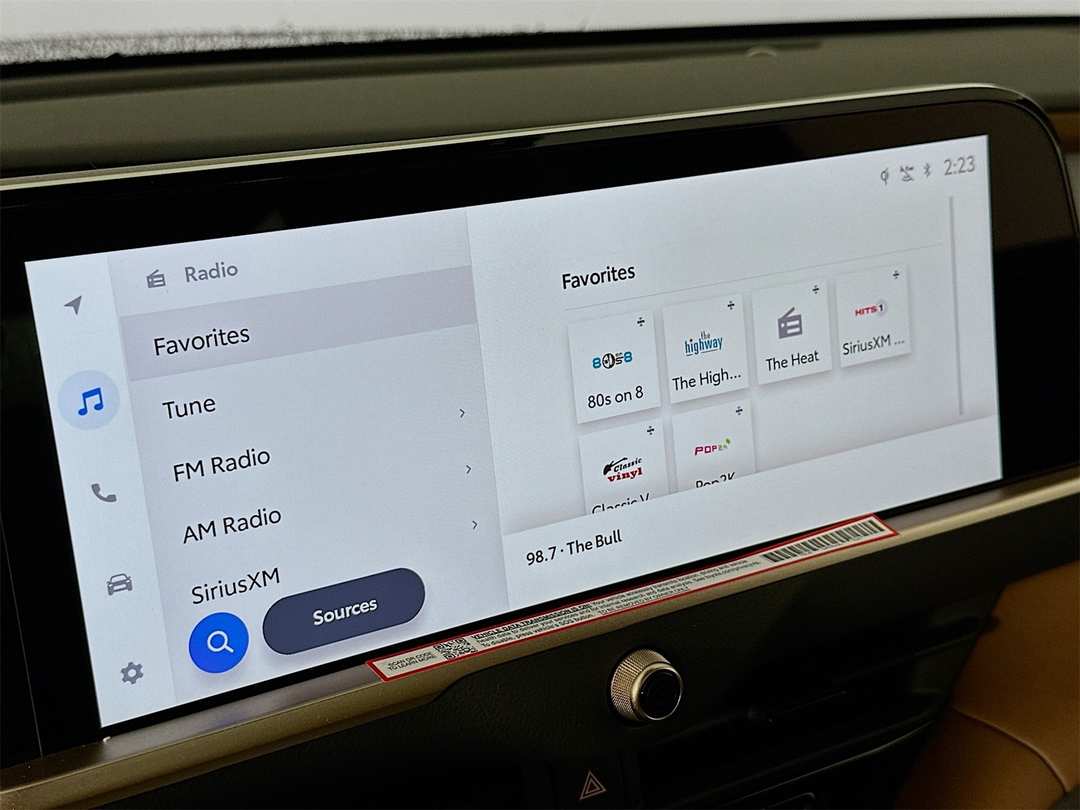 2025 Toyota Crown Signia Limited - Image 15