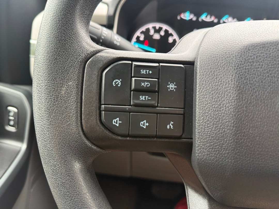 2023 Ford F-150 XLT - Image 35