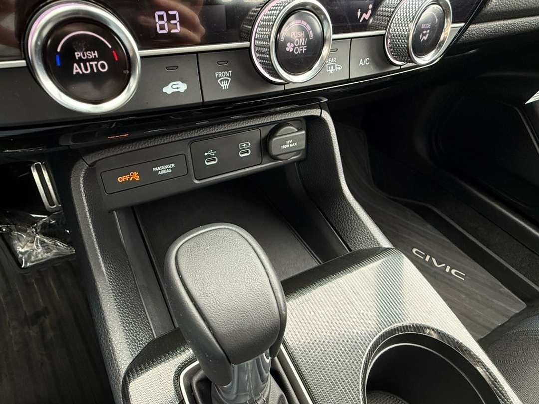 2025 Honda Civic Sport - Image 25