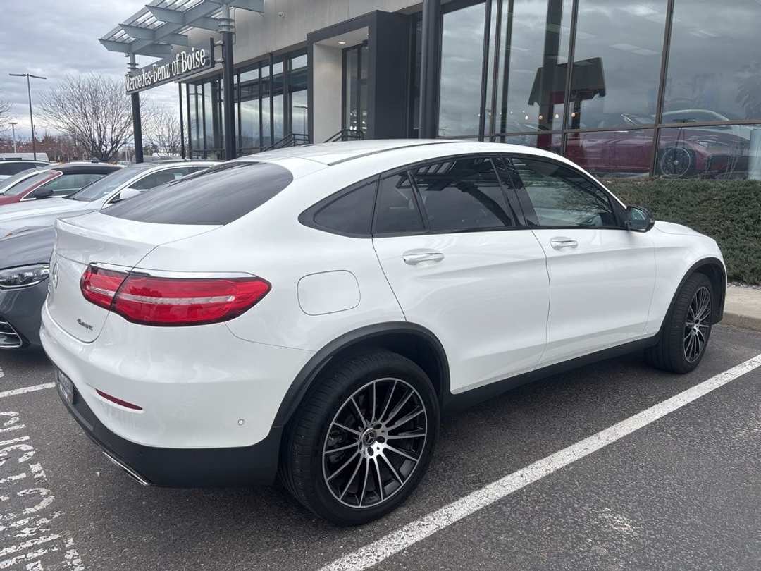 2019 Mercedes-Benz GLC GLC 300 - Image 2