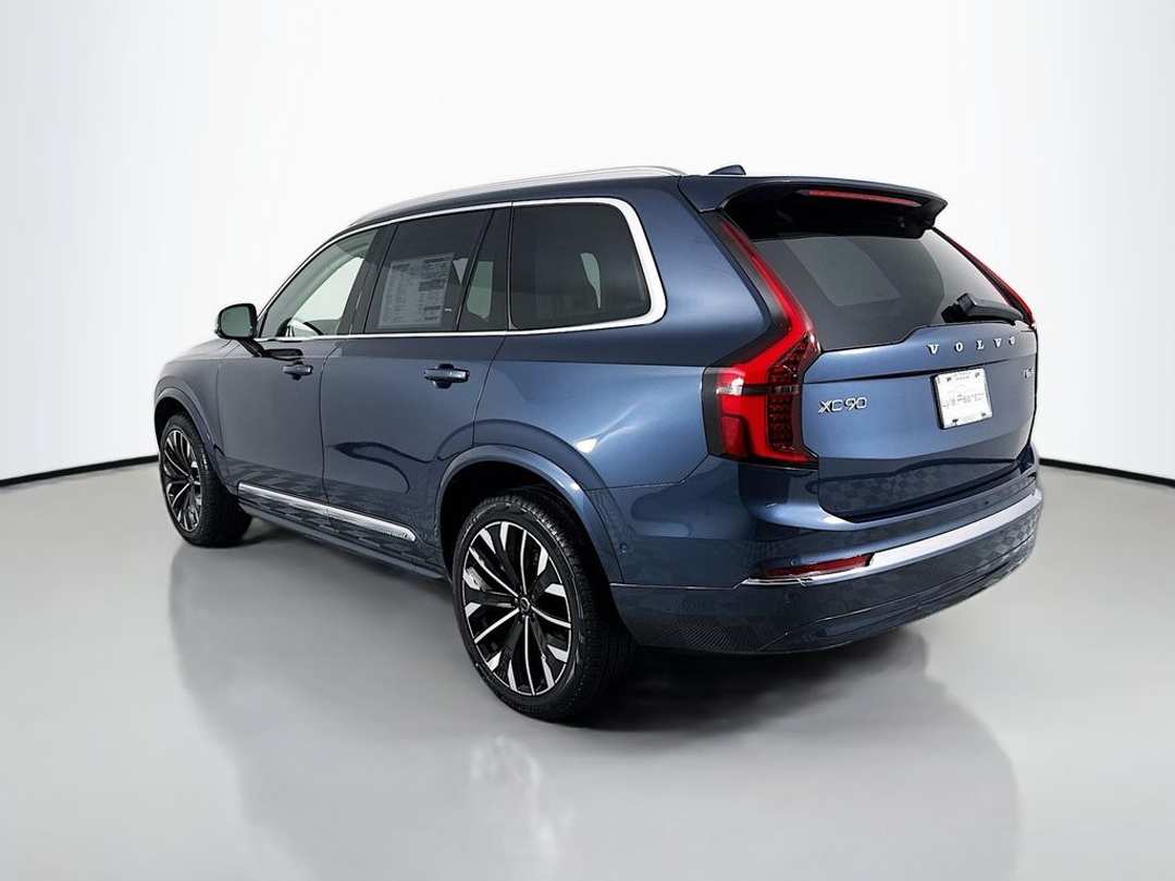 2026 Volvo Xc90 B6 Ultra - Image 3