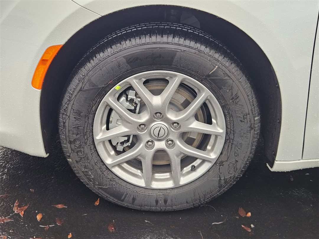 2026 Chrysler Voyager LX - Image 40