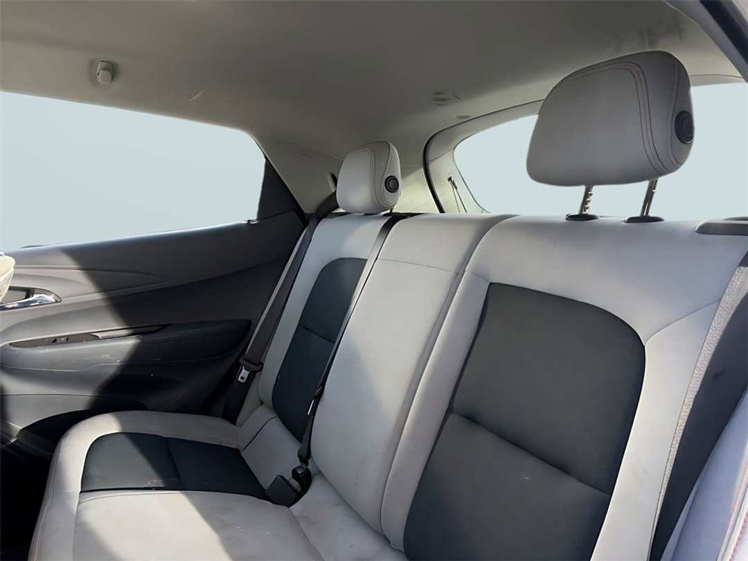 2020 Chevrolet Bolt Ev LT - Image 29