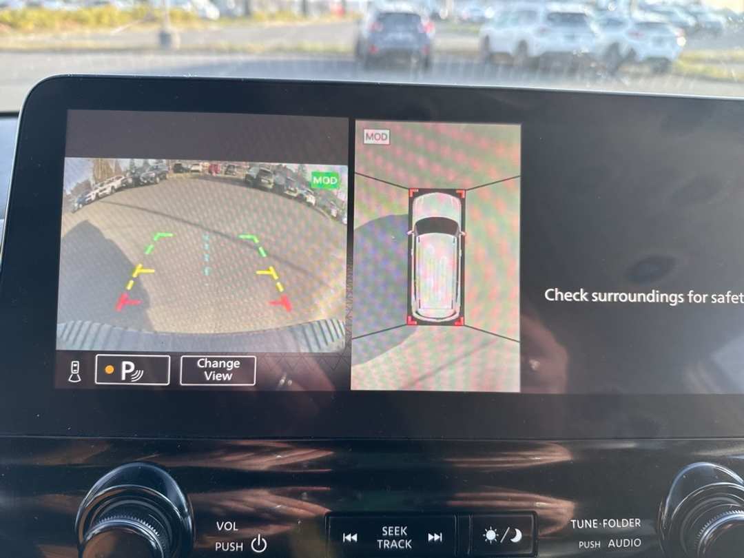 2023 Nissan Armada SL - Image 39