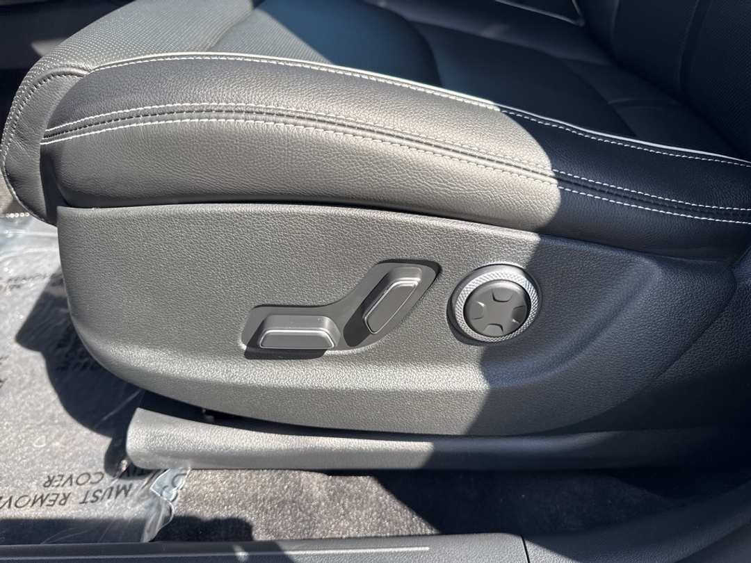 2026 Genesis Electrified Gv70 - Image 22