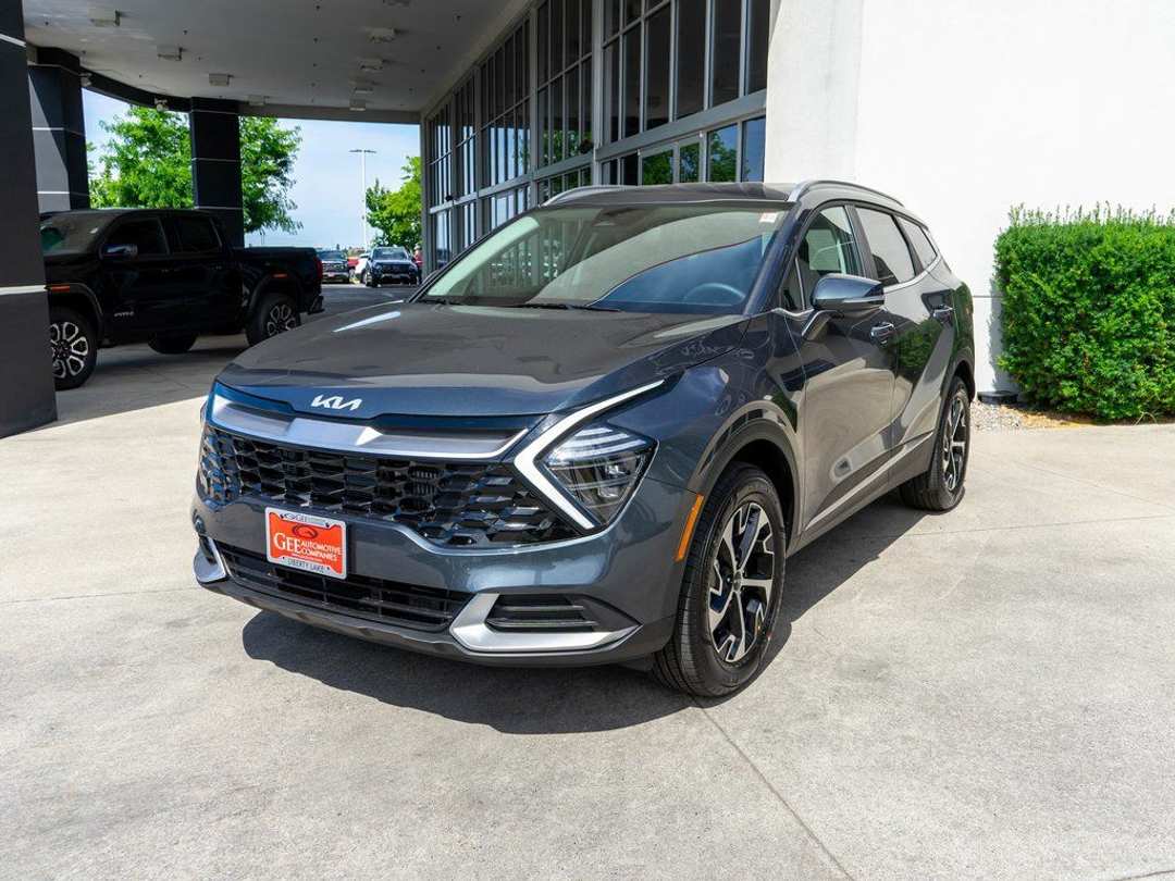 2025 Kia Sportage EX - Image 3