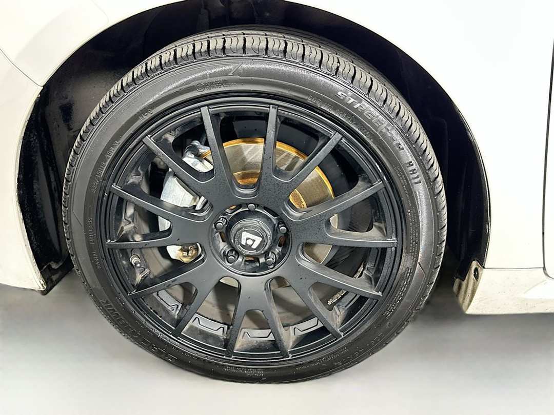 2017 Toyota Avalon Limited - Image 34