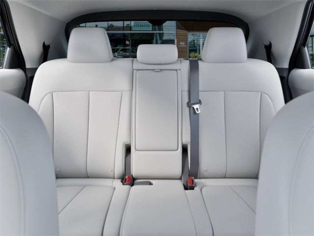 2026 Hyundai Ioniq 5 SEL - Image 12