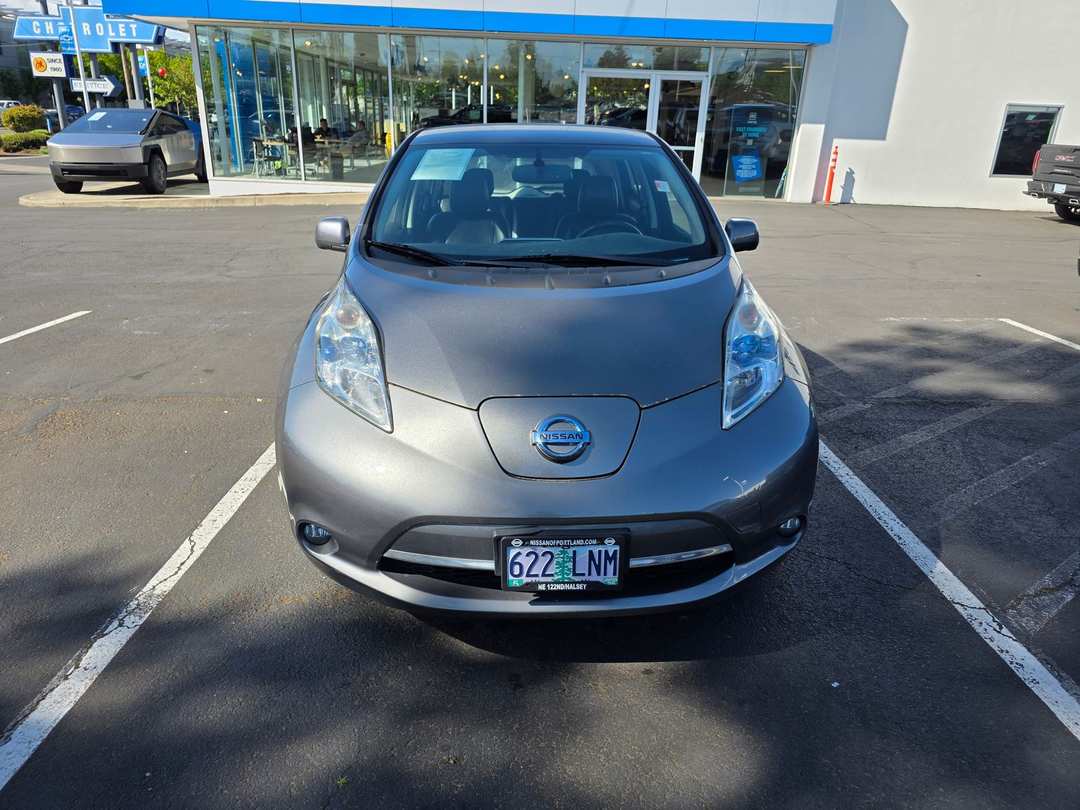 2016 Nissan LEAF SL - Image 3