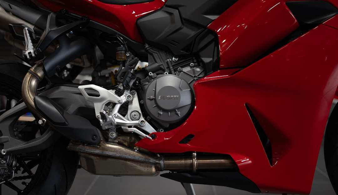 2026 Ducati Panigale V2 - Image 3