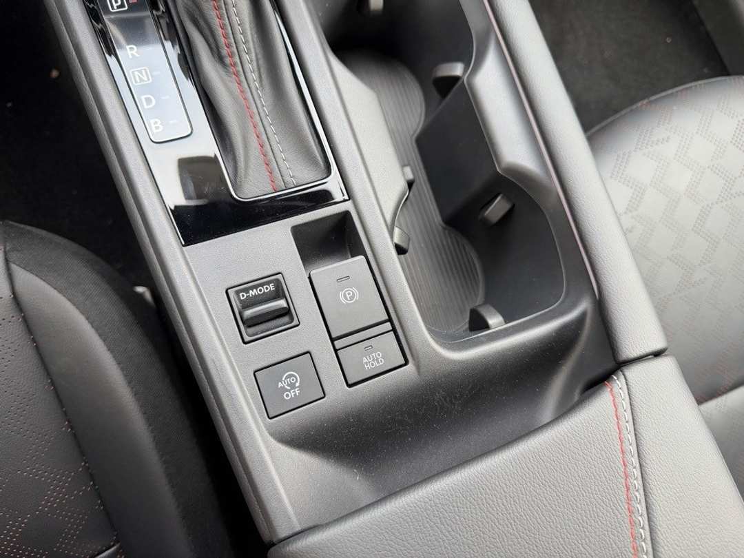 2026 Nissan Sentra SR - Image 25