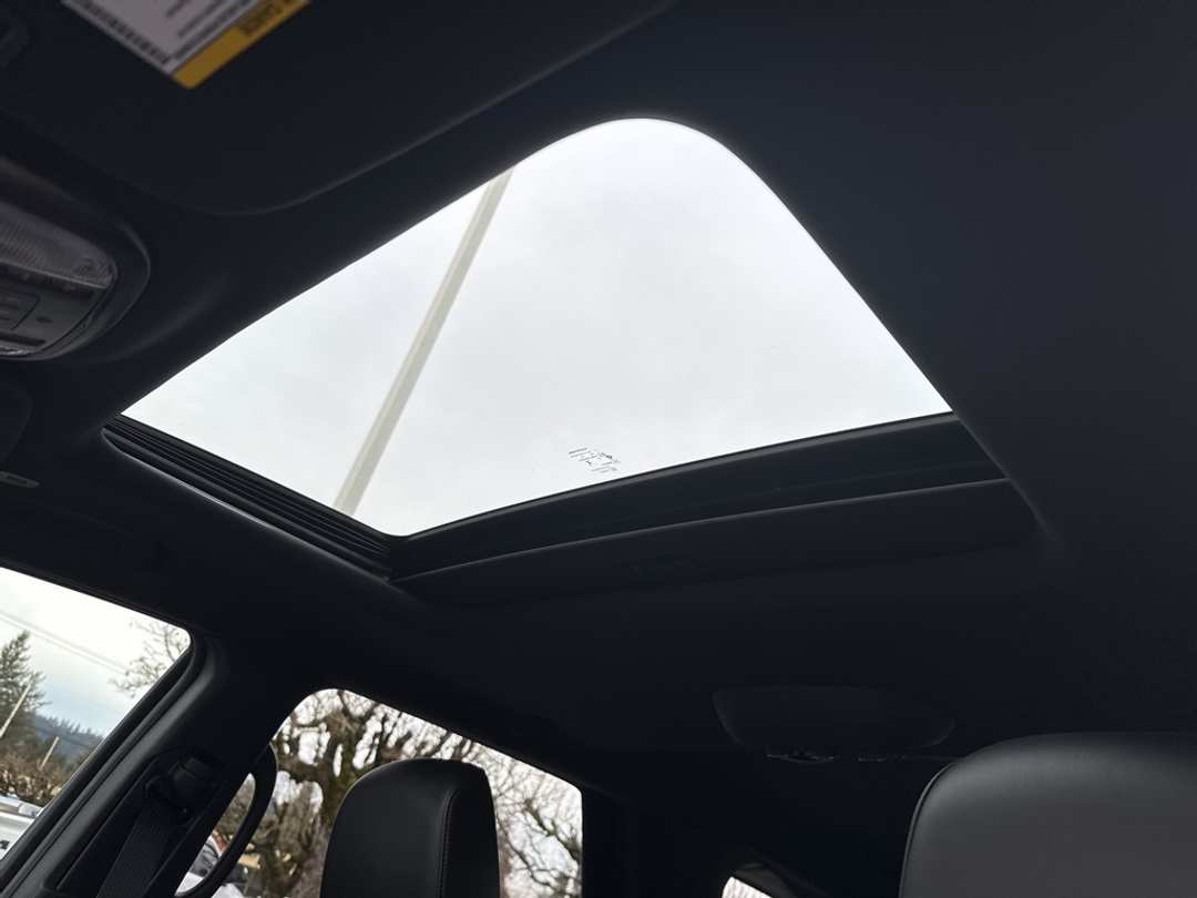 2025 Dodge Durango R/T Plus - Image 14