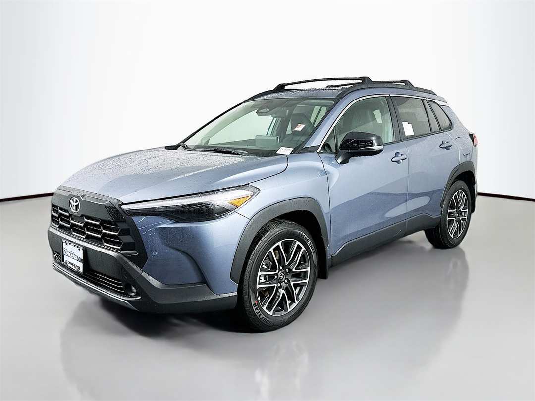 2026 Toyota Corolla Cross XLE - Image 3