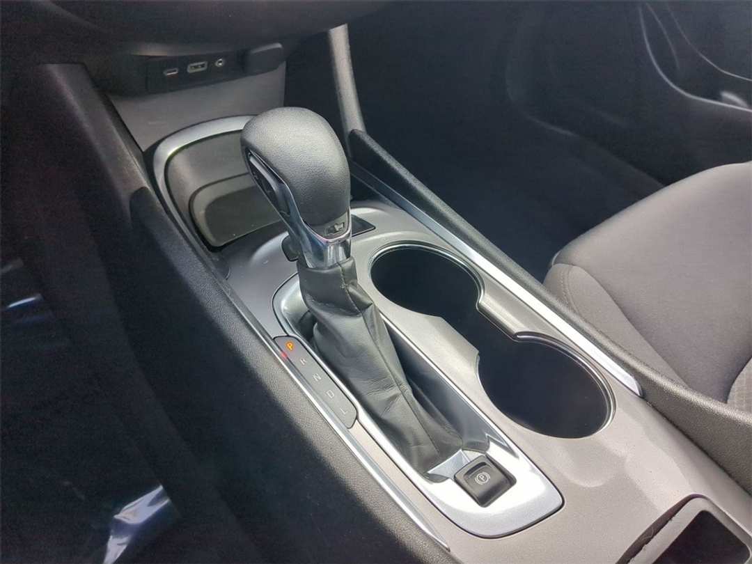 2022 Chevrolet Malibu LT - Image 19