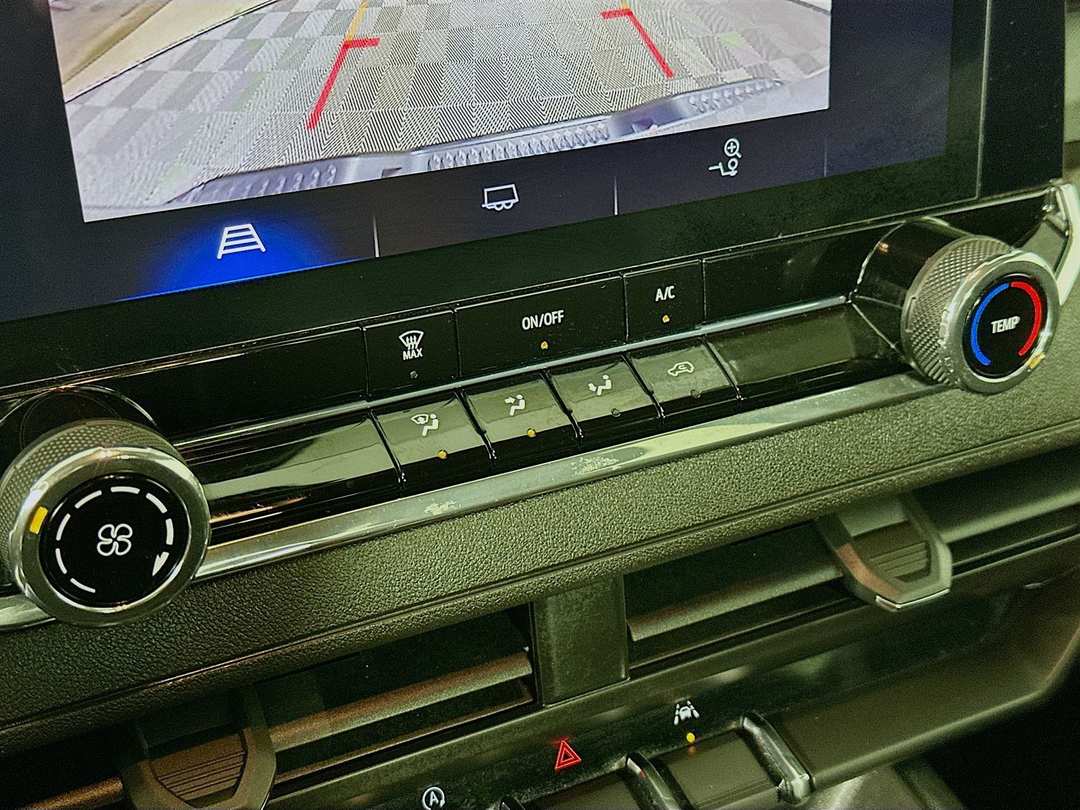 2023 Chevrolet Colorado Work - Image 17