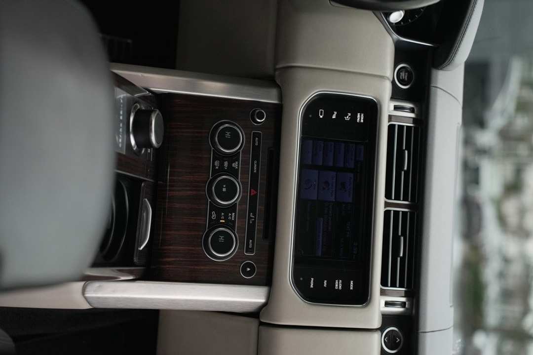 2015 Land Rover Range Rover 5.0L V8 Supercharged - Image 20