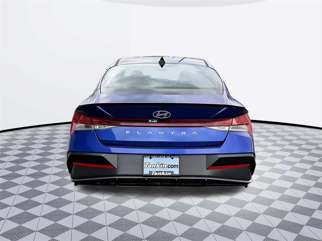 2026 Hyundai Elantra SEL Sport - Image 6