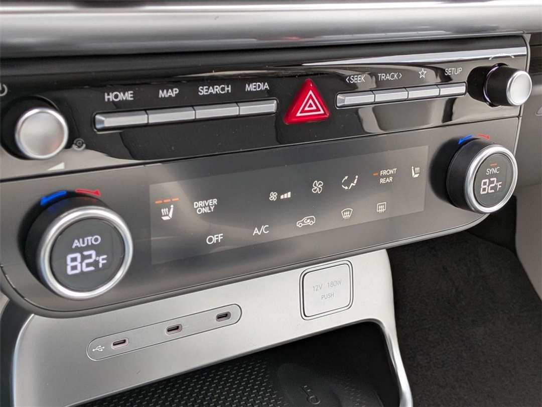 2026 Hyundai Ioniq 9 SE - Image 22