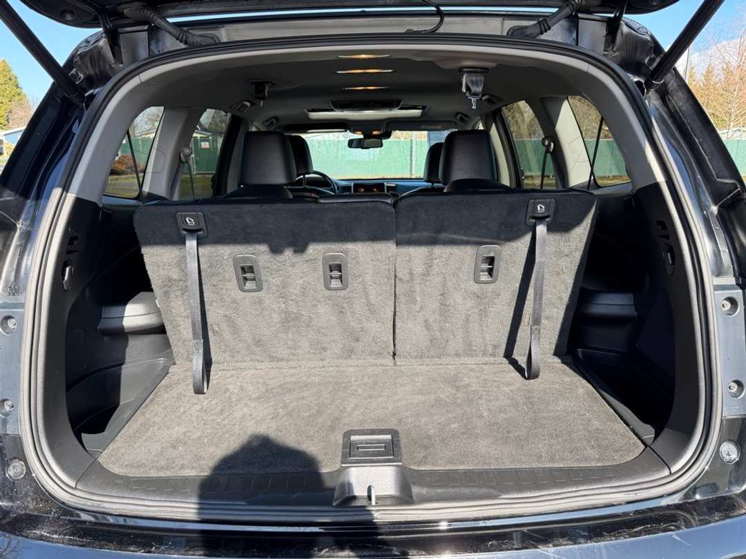 2017 Honda Pilot Touring - Image 11