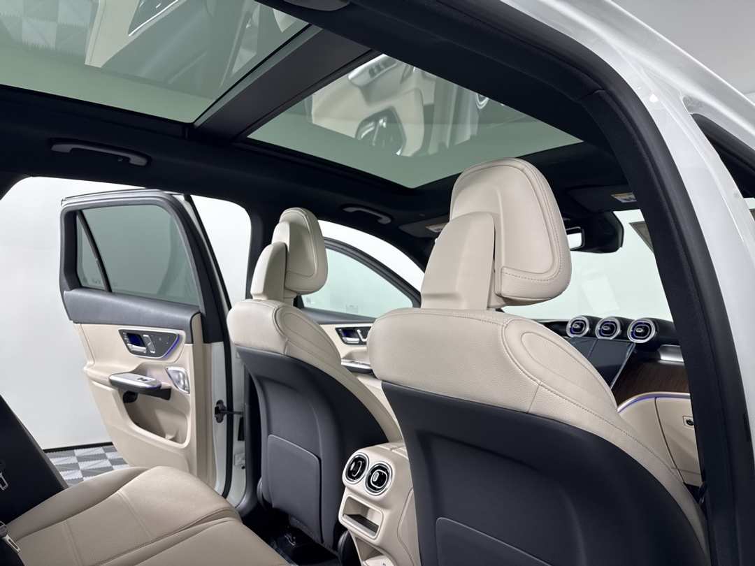 2026 Mercedes-Benz GLC GLC 300 - Image 19