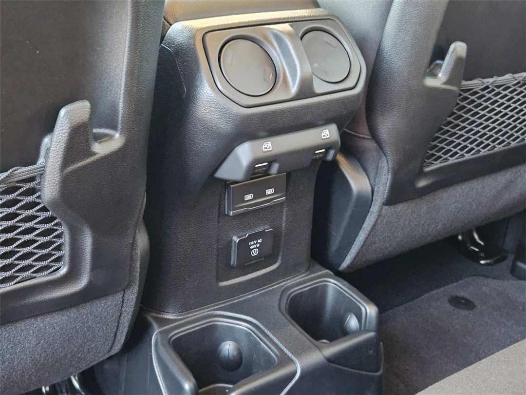 2026 Jeep Gladiator Mojave - Image 29