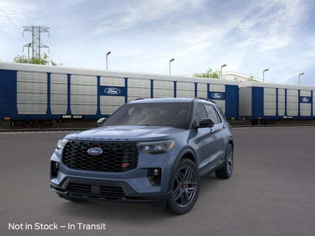 2026 Ford Explorer ST - Image 2